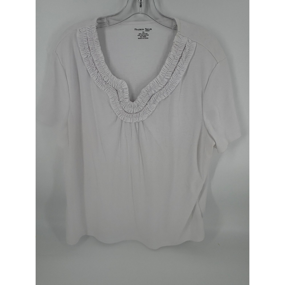 Madison Taylor Woman 1X White Short Sleeve Top‎ Ruffle Neckline Blouse